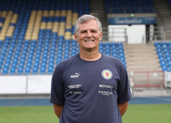 Manfred Petz (Torwart-Trainer) ; Eintracht Braunschweig; 2.BL, Portraettermin 2022 2023