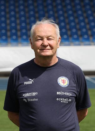 Berthold Schliwa (Betreuer ; Eintracht Braunschweig; 2.BL, Portraettermin 2022 2023