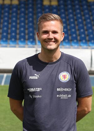Physio Christian Degenhardt ; Eintracht Braunschweig; 2.BL, Portraettermin 2022 2023