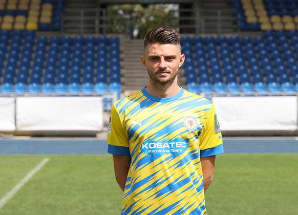 Maurice Multhaup ; Eintracht Braunschweig; 2.BL, Portraettermin 2022 2023