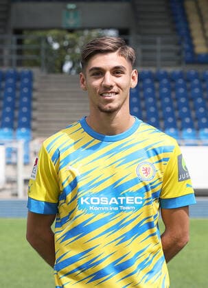 Mehmet Ibrahimi ; Eintracht Braunschweig; 2.BL, Portraettermin 2022 2023