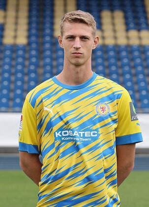 Lion Lauberbach ; Eintracht Braunschweig; 2.BL, Portraettermin 2022 2023