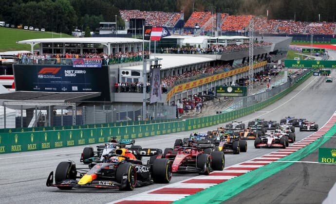 FORMULA 1 - GP of Austria 2022 SPIELBERG,AUSTRIA,10.JUL.22 - MOTORSPORTS, FORMULA 1 - Grand Prix of Austria, Red Bull Ring. Driver Parade. Image shows overview of the starting area.  GEPAxpictures xWolfgangxGrebien