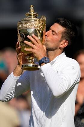 Mandatory Credit: Photo by Dave Shopland Shutterstock (13018058fb) Novak Djokovic celebrates victory in the Men s Singles Final Wimbledon Tennis Championships, Day 14, The All England Lawn Tennis and Croquet Club, London, UK - 10 Jul 2022 Wimbledon Tennis Championships, Day 14, The All England Lawn Tennis and Croquet Club, London, UK - 10 Jul 2022  Copyright: xDavexShopland Shutterstockx 13018058fb