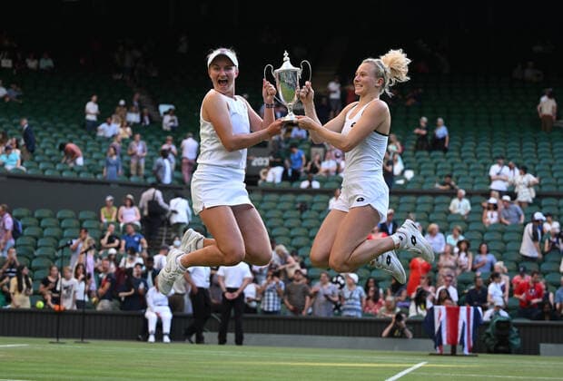 2022 Wimbledon Barbora Krejcikova, (CZE) and Katerina Siniakova , (CZE)
