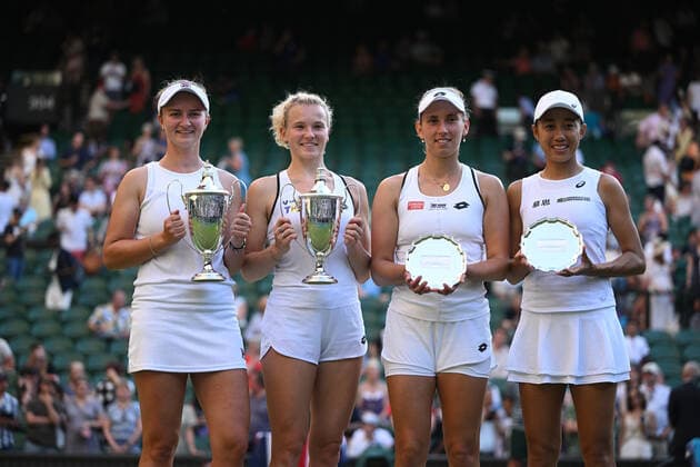 2022 Wimbledon Barbora Krejcikova, (CZE) and Katerina Siniakova , (CZE) vs Elise Mertens (BEL) and Shuai Zhang (CHN)