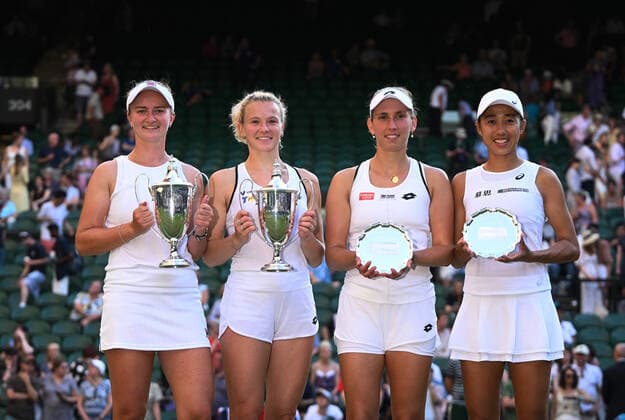 2022 Wimbledon Barbora Krejcikova, (CZE) and Katerina Siniakova , (CZE) vs Elise Mertens (BEL) and Shuai Zhang (CHN)