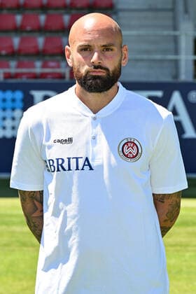08.07.2022, xjhx, Fussball 3.Liga, SV Wehen Wiesbaden - Fototermin Saison 2022 23 emspor, v.l. Co Trainer Giuliano Modica (SV Wehen Wiesbaden) (DFL DFB REGULATIONS PROHIBIT ANY USE OF PHOTOGRAPHS as IMAGE SEQUENCES and or QUASI-VIDEO) Wiesbaden