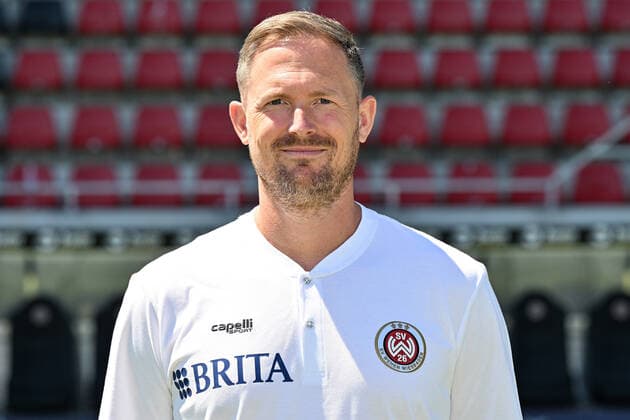 08.07.2022, xjhx, Fussball 3.Liga, SV Wehen Wiesbaden - Fototermin Saison 2022 23 emspor, v.l. Athletik-Trainer Sebastian Wagener (DFL DFB REGULATIONS PROHIBIT ANY USE OF PHOTOGRAPHS as IMAGE SEQUENCES and or QUASI-VIDEO) Wiesbaden