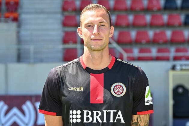 08.07.2022, xjhx, Fussball 3.Liga, SV Wehen Wiesbaden - Fototermin Saison 2022 23 emspor, v.l. Gustaf Nilsson (SV Wehen Wiesbaden) (DFL DFB REGULATIONS PROHIBIT ANY USE OF PHOTOGRAPHS as IMAGE SEQUENCES and or QUASI-VIDEO) Wiesbaden