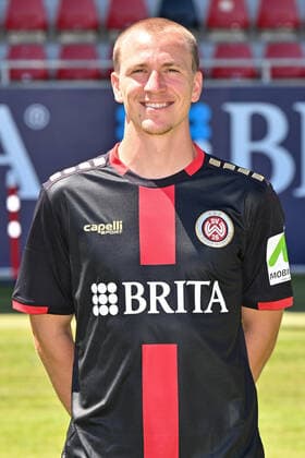 08.07.2022, xjhx, Fussball 3.Liga, SV Wehen Wiesbaden - Fototermin Saison 2022 23 emspor, v.l. Emanuel Taffertshofer (SV Wehen Wiesbaden) (DFL DFB REGULATIONS PROHIBIT ANY USE OF PHOTOGRAPHS as IMAGE SEQUENCES and or QUASI-VIDEO) Wiesbaden