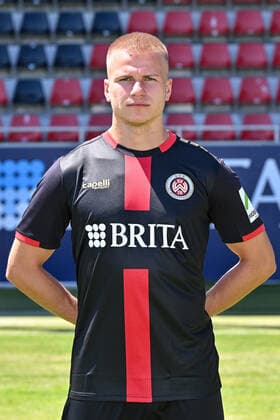 08.07.2022, xjhx, Fussball 3.Liga, SV Wehen Wiesbaden - Fototermin Saison 2022 23 emspor, v.l. Florian Carstens (SV Wehen Wiesbaden) (DFL DFB REGULATIONS PROHIBIT ANY USE OF PHOTOGRAPHS as IMAGE SEQUENCES and or QUASI-VIDEO) Wiesbaden