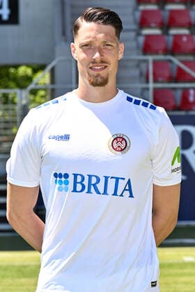 08.07.2022, xjhx, Fussball 3.Liga, SV Wehen Wiesbaden - Fototermin Saison 2022 23 emspor, v.l. Florian Stritzel (SV Wehen Wiesbaden) (DFL DFB REGULATIONS PROHIBIT ANY USE OF PHOTOGRAPHS as IMAGE SEQUENCES and or QUASI-VIDEO) Wiesbaden