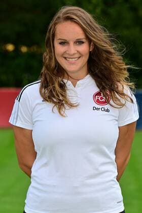 06.07.2022 - 1. FC Nürnberg FCN Club U23 - Regionalliga - Saison 2022 2023 - Fototermin Porträttermin Pressetermin Präsentation - Einzelbild Einzelfoto Portrait Porträt Kopfbild - - Helena Schmitz ( Sportpsychologin , 1. FC Nürnberg II ) Einzelbild Einzelfoto Portrait Porträt Kopfbild