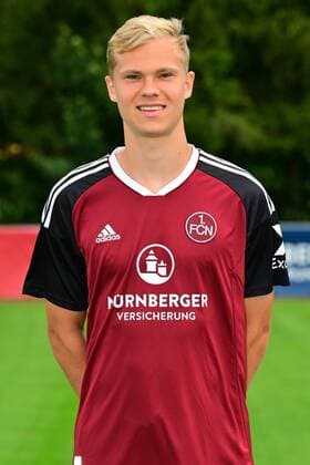06.07.2022 - 1. FC Nürnberg FCN Club U23 - Regionalliga - Saison 2022 2023 - Fototermin Porträttermin Pressetermin Präsentation - Einzelbild Einzelfoto Portrait Porträt Kopfbild - - Louis Breunig (1. FC Nürnberg II ) Einzelbild Einzelfoto Portrait Porträt Kopfbild