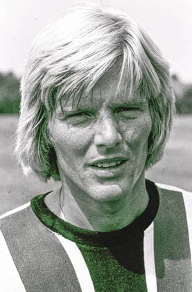 Peter Dahl Spieler bei Hannover 96 - hier am 13.09.1975 *** Peter Dahl player at Hannover 96 here on 13 09 1975