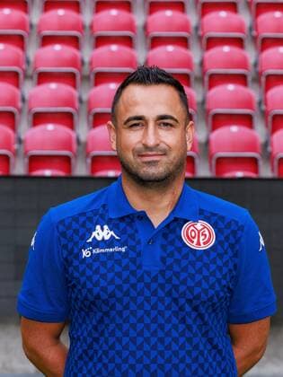 Mainz, MEWA-Arena, 11.07.2022, Mannschaftsfoto 1. Bundesliga - 1.FSV Mainz 05, Babak Keyhanfar (Co-Trainer)