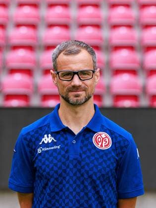 Mainz, MEWA-Arena, 11.07.2022, Mannschaftsfoto 1. Bundesliga - 1.FSV Mainz 05, Sven Herzog (Leitung Performance)