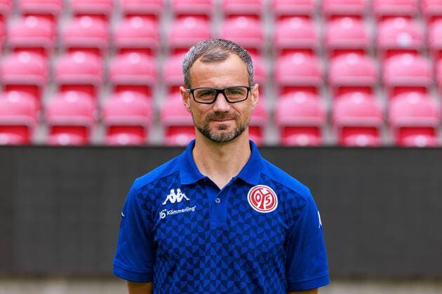 Mainz, MEWA-Arena, 11.07.2022, Mannschaftsfoto 1. Bundesliga - 1.FSV Mainz 05, Sven Herzog (Leitung Performance)