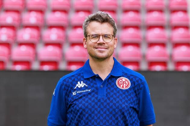 Mainz, MEWA-Arena, 11.07.2022, Mannschaftsfoto 1. Bundesliga - 1.FSV Mainz 05, Steffen Tröster (Physiotherapeut)