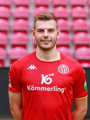 Mainz, MEWA-Arena, 11.07.2022, Mannschaftsfoto 1. Bundesliga - 1.FSV Mainz 05, Maxim Leitsch (5)