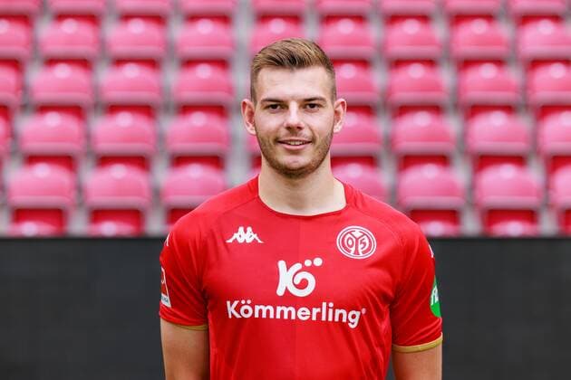 Mainz, MEWA-Arena, 11.07.2022, Mannschaftsfoto 1. Bundesliga - 1.FSV Mainz 05, Maxim Leitsch (5)