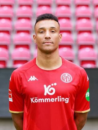 Mainz, MEWA-Arena, 11.07.2022, Mannschaftsfoto 1. Bundesliga - 1.FSV Mainz 05, Karim Oniswo (9)