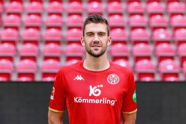 Mainz, MEWA-Arena, 11.07.2022, Mannschaftsfoto 1. Bundesliga - 1.FSV Mainz 05, Stefan Bell (16)