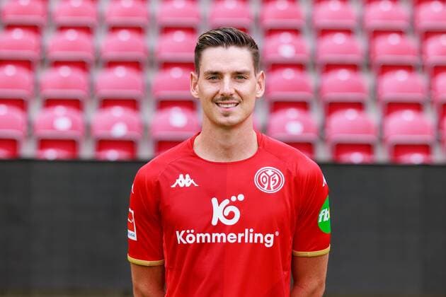 Mainz, MEWA-Arena, 11.07.2022, Mannschaftsfoto 1. Bundesliga - 1.FSV Mainz 05, Anthony Caci (19)