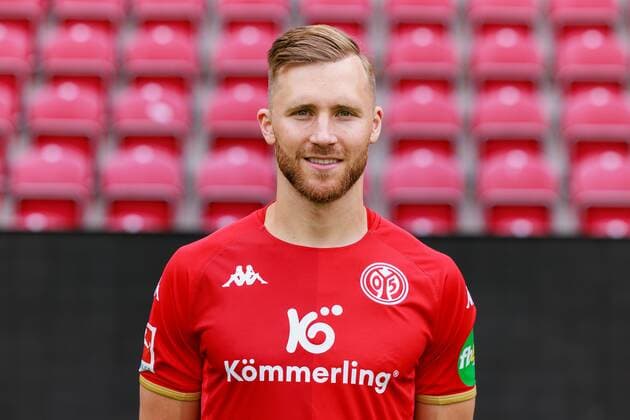 Mainz, MEWA-Arena, 11.07.2022, Mannschaftsfoto 1. Bundesliga - 1.FSV Mainz 05, Silvan Widmer (30)