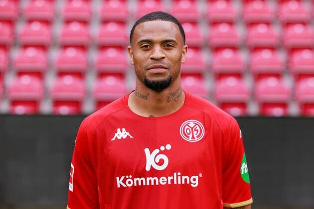 Mainz, MEWA-Arena, 11.07.2022, Mannschaftsfoto 1. Bundesliga - 1.FSV Mainz 05, Delano Burgzorg (37)