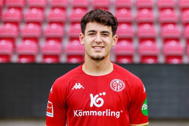 Mainz, MEWA-Arena, 11.07.2022, Mannschaftsfoto 1. Bundesliga - 1.FSV Mainz 05, Eniss Shabani (41)