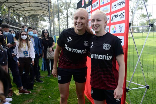 July 12, 2022, Mexico City, Mexico City, Mexico: July 12, 2022, Mexico City, Mexico: Women s Bayer Leverkusen players Caroline Siems and Irina Pando during a press conference, PK, Pressekonferenz to announce the match between America and Bayer Leverkusen as part of 100 years of Bayer in Mexico. on July 12, 2022 in Mexico City, Mexico. Mexico City Mexico - ZUMAe321 0162795482st Copyright: xCarlosxTischlerx xEyepixxGroupx