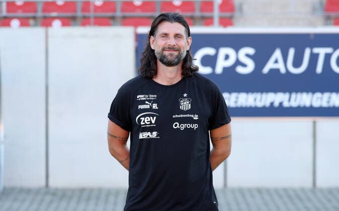 Teampraesentation Zwickau 12.07.2021 Co-Trainer Robin Lenk (Zwickau); FSV Zwickau; 3.Liga, Porträttermin 2022 2023 , Zwickau, 12.07.2021, GGZ Arena Zwickau, Fussball ,