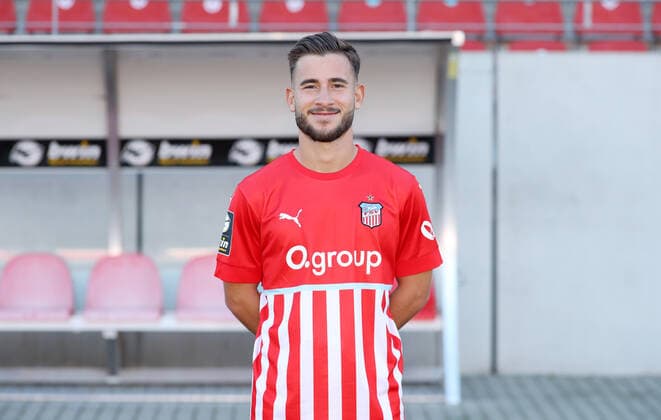 Teampraesentation Zwickau 12.07.2021 Can Coskun (22, Zwickau); FSV Zwickau; 3.Liga, Porträttermin 2022 2023 , Zwickau, 12.07.2021, GGZ Arena Zwickau, Fussball ,