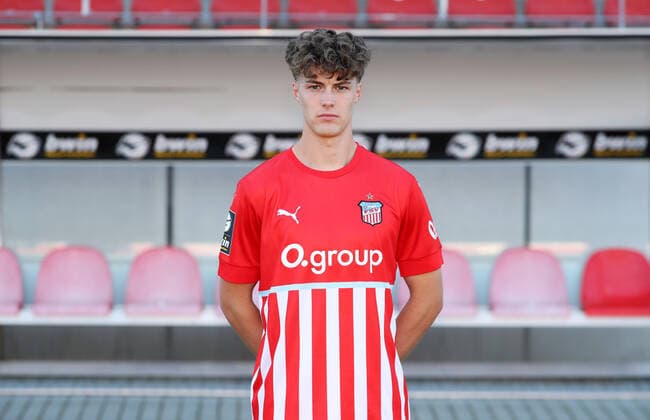 Teampraesentation Zwickau 12.07.2021 Till Streller (21, Zwickau); FSV Zwickau; 3.Liga, Porträttermin 2022 2023 , Zwickau, 12.07.2021, GGZ Arena Zwickau, Fussball ,