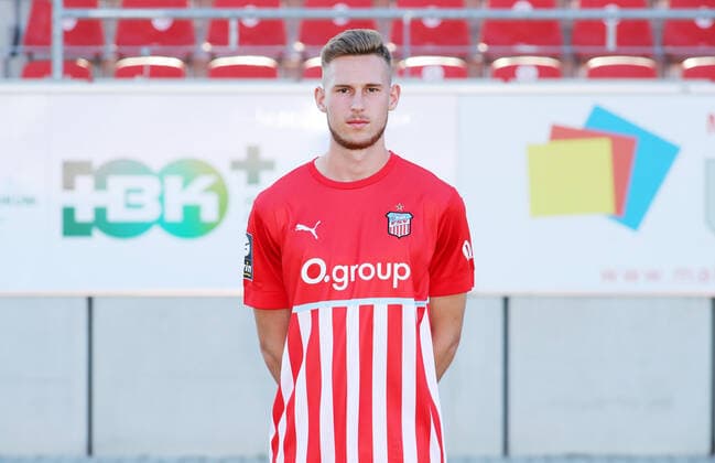 Teampraesentation Zwickau 12.07.2021 Felix Brand (5, Zwickau); FSV Zwickau; 3.Liga, Porträttermin 2022 2023 , Zwickau, 12.07.2021, GGZ Arena Zwickau, Fussball ,