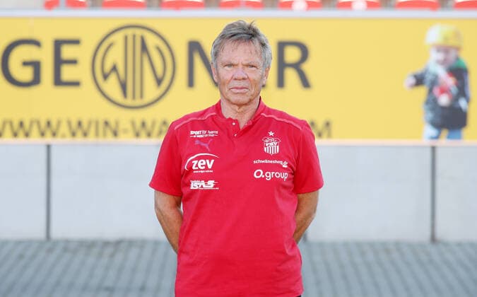 Teampraesentation Zwickau 12.07.2021 Mannschaftsarzt Dr. Hans-Jürgen Lambrecht; FSV Zwickau; 3.Liga, Porträttermin 2022 2023 , Zwickau, 12.07.2021, GGZ Arena Zwickau, Fussball ,