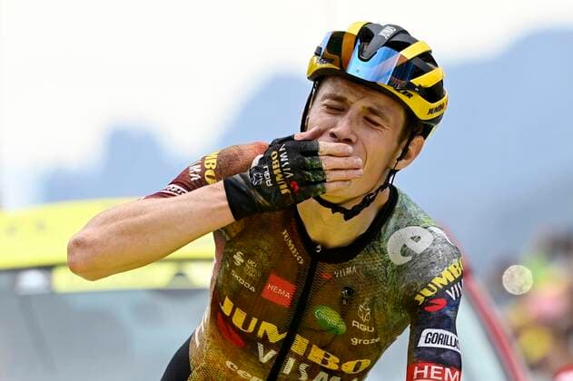 COL DU GRANON, FRANCE - JULY 13 : Vingegaard Jonas (DEN) of Team Jumbo-Visma during stage 11 of the 109th edition of the 2022 Tour de France cycling race, a stage of 149 kms with start in Albertville and finish in Col du Granon on July 13, 2022 in Col du Granon, France, 13 07 2022 ( Motordriver Kenny Verfaillie - Tour de France 2022 - Stage 11 PhotoNews Panoramic 