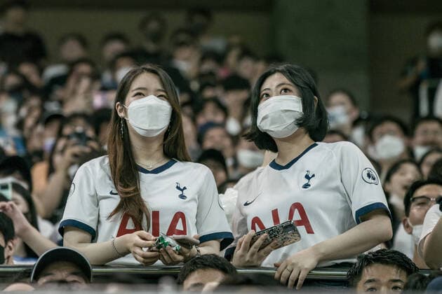 Coupang Play Series ( Team K League vs Tottenham Hotspur - 2022 07 13 ) SEOUL, SOUTH KOREA, JUL 13 : Football fans during the Coupang Play Series Pre Season Friendly match between Team K League and Tottenham Hotspur at the Seoul World Cub Stadium in Seoul, South Korea, 13 July 2022. (Editorial Use Only) Seoul the Seoul World Cup Stadium South Korea 7464_260751 Copyright: xStevexChoxKyewoong PentaxPressx