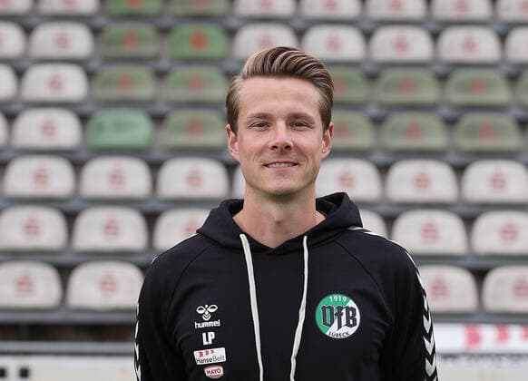 Cheftrainer Lukas Pfeiffer ;VfB Luebeck, RL Nord, Portraettermin 2022 2023