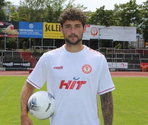 Regionalliga West, Saison 2022 -2023, Fototermin Fortuna Köln, 12.07.2022 - Jan Luca Rumpf ( Fortuna Köln ) Portrait mit Ball