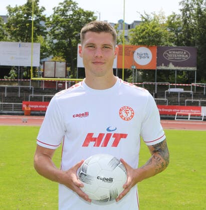 Regionalliga West, Saison 2022 -2023, Fototermin Fortuna Köln, 12.07.2022 - Jonas Scholz ( Fortuna Köln ) Portrait mit Ball