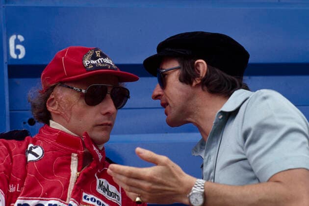 die Automobil-Weltmeister Niki Lauda geb.22.2.9 und Jackie Stewart geb.11.6.1939 waren jeweils 3mal Weltmeister Lauda 3mal 197 + 1977 + 1984 Steart 1969 + 1971 + 1973 Lauda kam 1982 zurück in die Formel 1 und führte den Fahrerstreik für mehr Sicherheit der Piloten bei ersten Saisonrennen an und Stewart hatte sich immer schon um die Sicherheit der Piloten gekümmert und dadür gesorgt dass die Lenkräder abschraubbar wurden sowie daß die Elektronik zentral abschakltbar wurden *** the automobile world champions Niki Lauda born 22 2 9 and Jackie Stewart born 11 6 1939 were in each case 3 times world champion Lauda 3 times 197 1977 1984 Steart 1969 1971 1973 Lauda came 1982 back into the formula 1 and led the driver strike for more security of the pilots with first season running and Stewart had always already cared for the security of the pilots and dadür that the steering wheels became unscrewable as well as that the electronics became centrally abschakltbar
