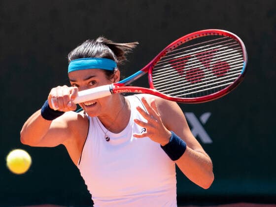 July 16, 2022, Lausanne, Vaud, Switzerland: Lausanne, Switzerland: FranceÃ¢â‚¬â ¢s CAROLINE GARCIA plays a forehand during her WomenÃ¢â‚¬â ¢s Singles semi-final match against Petra Martic at the Ladies Open Lausanne. Lausanne Switzerland - ZUMAs230 20220716_znp_s230_006 Copyright: xCorinexScibozx