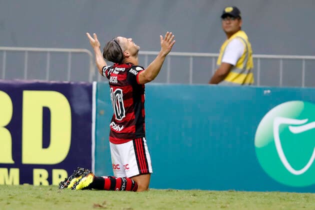 Flamengo x Botafogo RJ BRASÍLIA, DF - 16.07.2022: FLAMENGO X BOTAFOGO RJ - Match between , Flamengo x Coritiba, valid match seventeenth round Campeonato Brasileiro 2022, held at Estádio Nacional de Brasília Mané Garrincha, Saturday (16). In the photo, player Diego celebrating Flamengo goal (Photo: Francisco Stuckert Fotoarena) x2235822x  FranciscoxStuckert