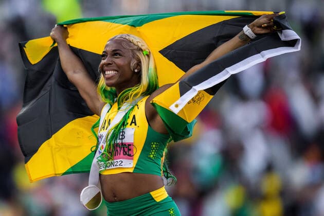 Bilder des Jahres 2022, Sport 07 Juli 220717 Shelly-Ann Fraser-Pryce of Jamaica celebrates after winning the final of women?s 100 meters during day 3 of the 2022 World Athletics Championships on July 17, 2022 in Eugene. Photo: Joel Marklund BILDBYRAN kod JM JM0326 bbeng friidrott athletics friidrett 2022 world athletics championships world athletics championships oregon22 friidrotts-vm friidretts-vm vm dam final jubel *** 220717 Shelly Ann Fraser Pryce of Jamaica celebrates after winning the final of women?s 100 meters during day 3 of the 2022 World Athletics Championships on July 17, 2022 in Eugene Photo Joel Marklund BILDBYRAN kod JM JM0326 bbeng friidrott athletics friidrett 2022 world athletics championships world athletics championships oregon22 friidrotts vm friidretts vm vm dam final jubel,  Copyright: JOELxMARKLUND BB220717JM138