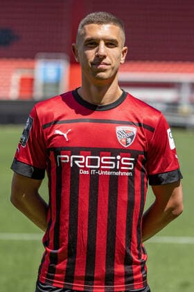 Nikola Stevanovic (15, FCI) ; FC Ingolstadt 04; 3.Liga, Porträttermin 2022 2023, 3. Liga - FC Ingolstadt 04 Saison 2022 2023