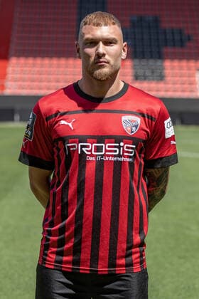 Max Dittgen (10, FCI) ; FC Ingolstadt 04; 3.Liga, Porträttermin 2022 2023, 3. Liga - FC Ingolstadt 04 Saison 2022 2023