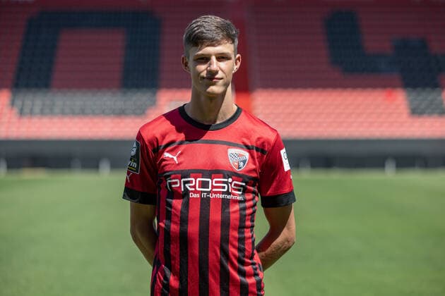 Merlin Röhl (34, FCI) ; FC Ingolstadt 04; 3.Liga, Porträttermin 2022 2023, 3. Liga - FC Ingolstadt 04 Saison 2022 2023